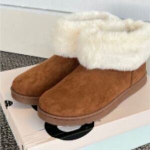 SO FAUX FUR SUEDE BOOTS Chestnut Sz 8 NWT